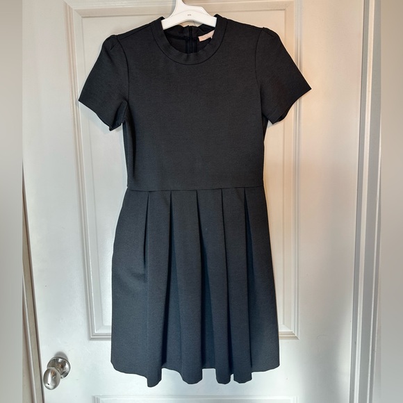 Hutch Dresses & Skirts - Hutch Grey Pleated Ponte Knit Fit & Flare Puff Sleeves & Pockets, Size 8